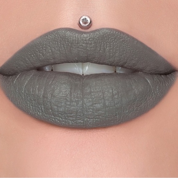 Jeffree Star Velvet Trap Matte Lipstick Shade Drill Sergeant - Picture 1 of 5